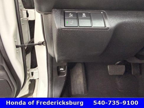 Certified 2018 Honda Civic LX image 34