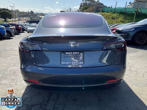 Used 2018 Tesla Model 3 Long Range image 4