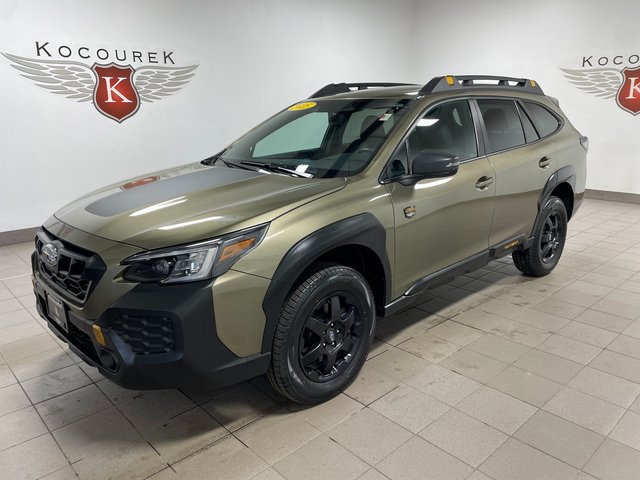 Used 2025 Subaru Outback Wilderness AWD/4WD image 3