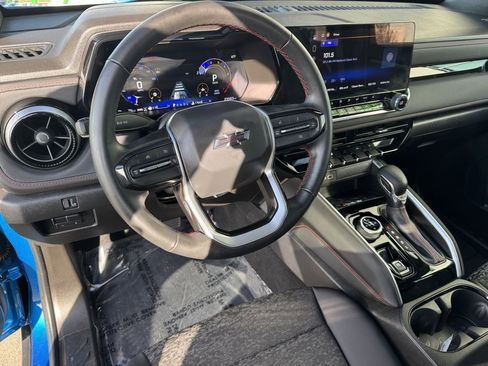 Used 2024 Chevrolet Colorado Z71 image 12