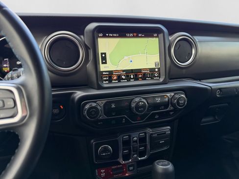 Used 2022 Jeep Wrangler Unlimited Rubicon 4xe AWD/4WD image 13