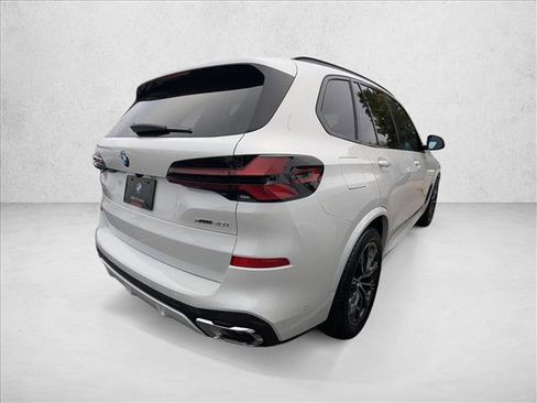 Used 2026 BMW X5 xDrive40i w/ M Sport Package image 2