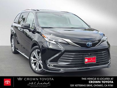 Used 2022 Toyota Sienna Platinum