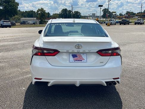 Used 2024 Toyota Camry SE image 7
