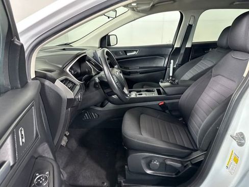 Used 2021 Ford Edge SE image 11