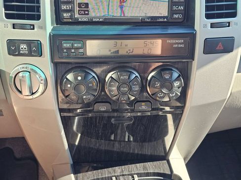 Used 2008 Toyota 4Runner Limited AWD/4WD image 31