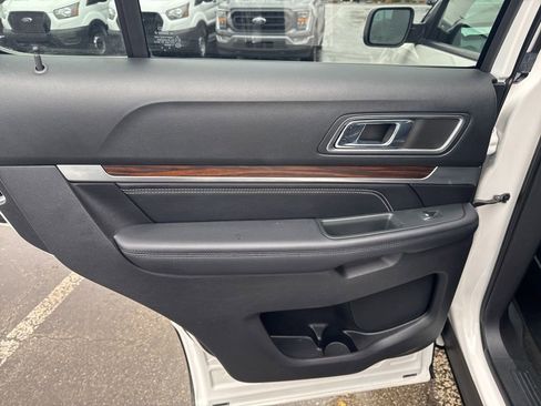 Used 2018 Ford Explorer Limited w/ Equipment Group 301A image 44