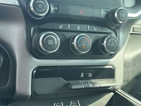 Used 2023 RAM 1500 Big Horn image 24