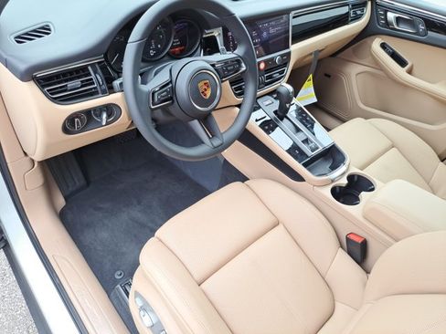Used 2026 Porsche Macan AWD/4WD image 22