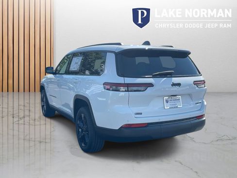 New 2025 Jeep Grand Cherokee L Limited w/ Black Appearance Package image 7