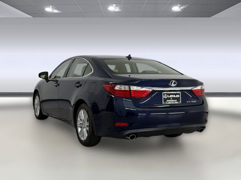 Used 2014 Lexus ES 350 w/ Premium Package FWD image 3