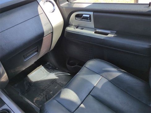 Used 2016 Ford Expedition XLT w/ Equipment Group 202A image 17