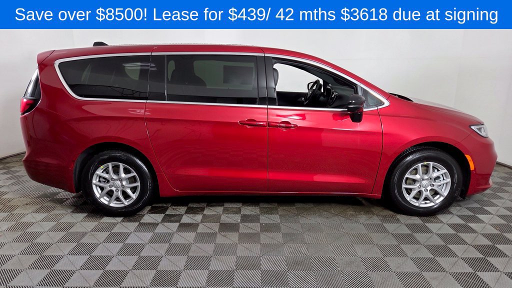 New 2026 Chrysler Pacifica Select FWD image 8