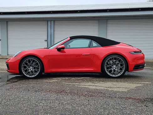 Certified 2022 Porsche 911 Carrera image 2