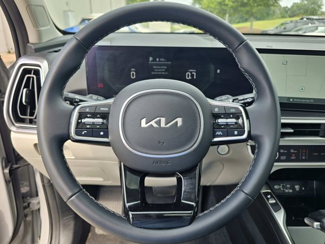 Used 2025 Kia Sorento S w/ Panoramic Sunroof Package FWD image 19