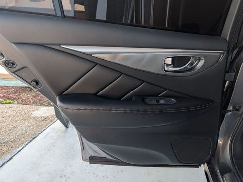 Used 2019 INFINITI Q50 Luxe w/ Essential Package (3.0T Luxe) image 17