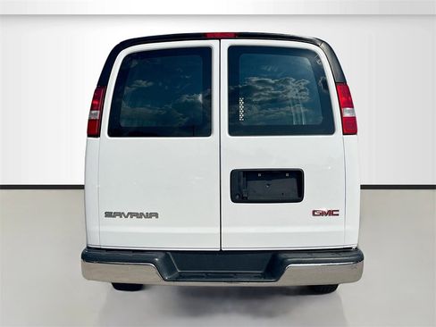 Used 2022 GMC Savana 2500 Work Van w/ Driver Convenience Package image 6