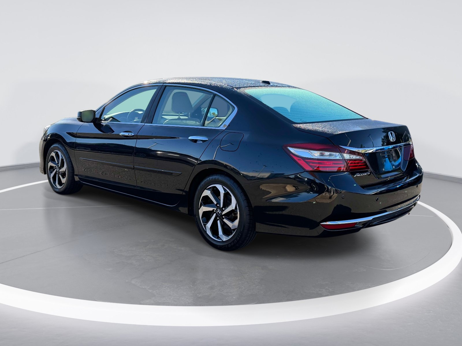 Used 2016 Honda Accord EX-L image 4