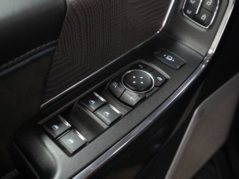 Used 2025 Ford F350 Platinum AWD/4WD image 24