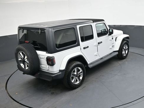 Used 2019 Jeep Wrangler Unlimited Sahara image 18