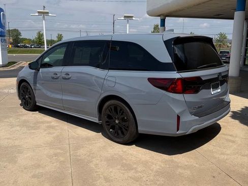 Certified 2025 Honda Odyssey Sport-L image 3
