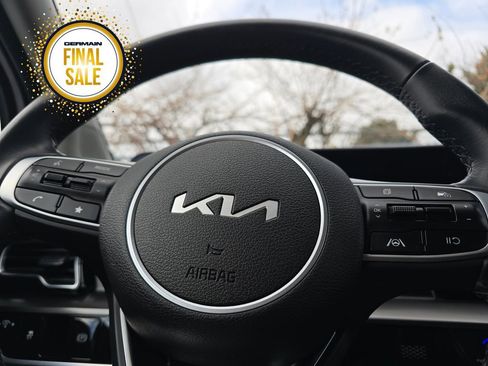 Certified 2025 Kia Sportage EX image 18