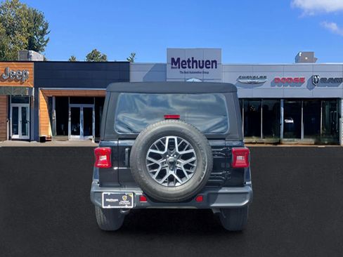 Used 2024 Jeep Wrangler Unlimited Sahara w/ Safety Group AWD/4WD image 5