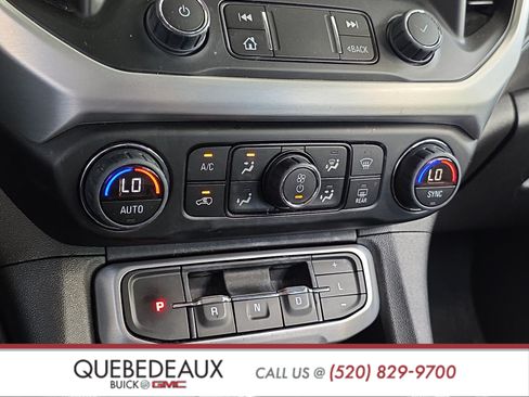 Used 2023 GMC Acadia SLE FWD image 16