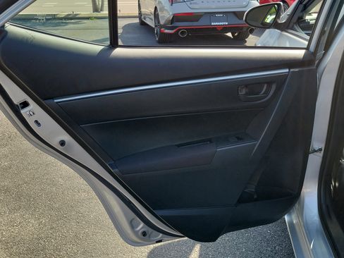 Used 2016 Toyota Corolla L FWD image 12