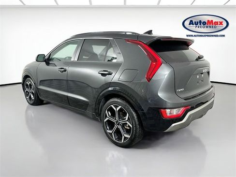 Used 2023 Kia Niro EX Touring image 6