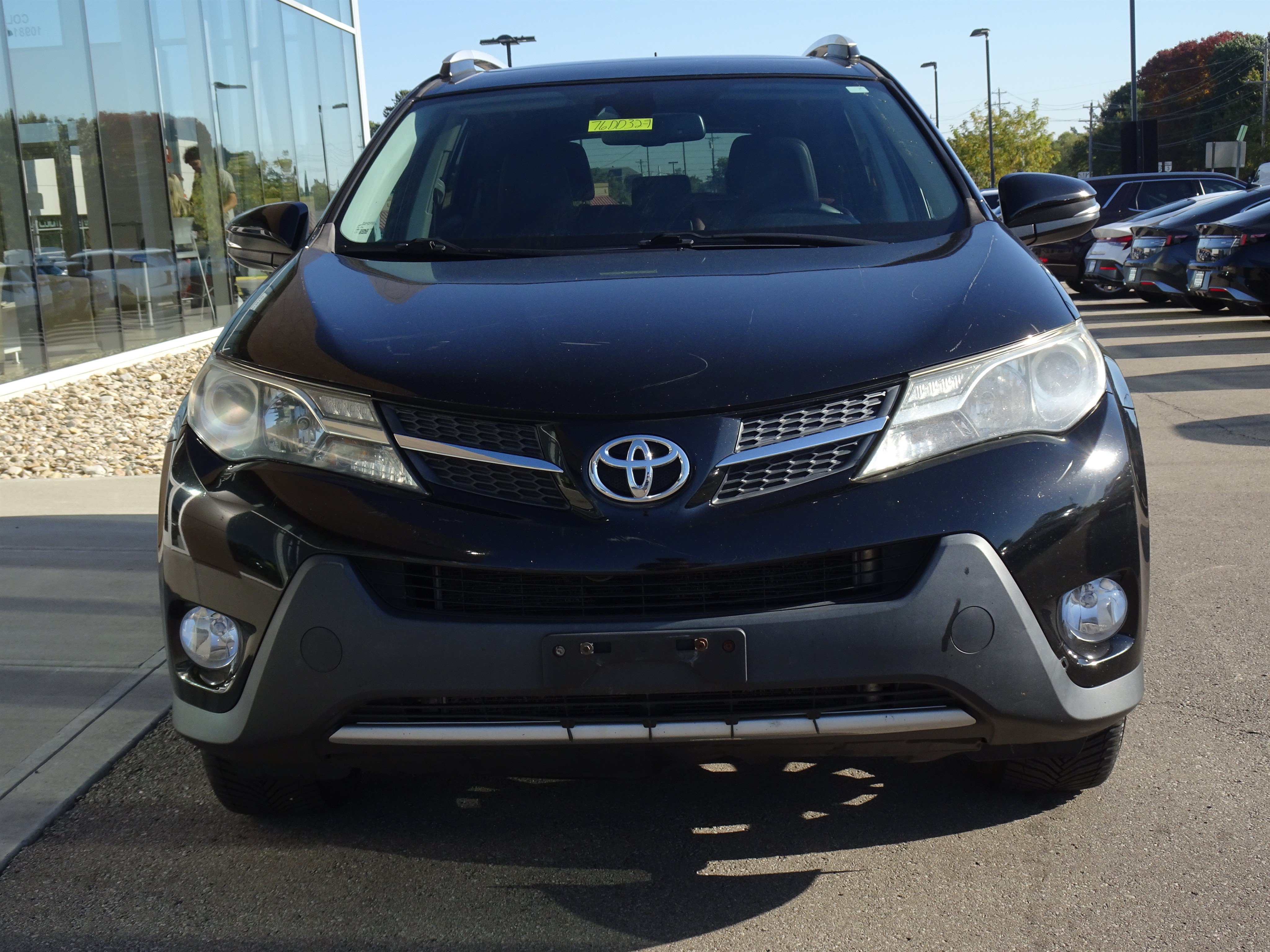 Used 2014 Toyota RAV4 Limited w/ Technology Package AWD/4WD image 7