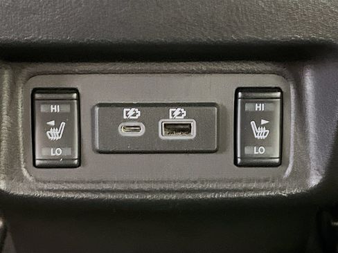 Used 2023 Nissan Maxima Platinum w/ Sport Mat Group FWD image 27