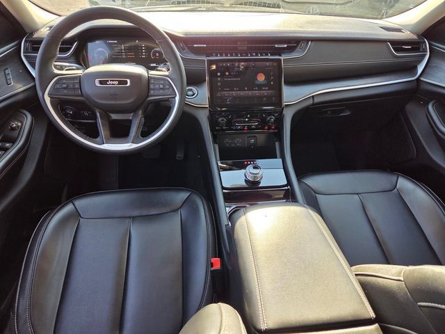 Used 2023 Jeep Grand Cherokee L Limited RWD image 17