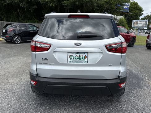 Used 2021 Ford EcoSport SE w/ SE Convenience Package FWD image 4