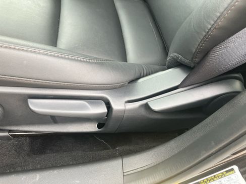 Used 2025 MAZDA MAZDA3 s FWD image 11