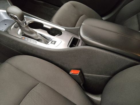 Used 2022 Chevrolet Malibu LT FWD image 26