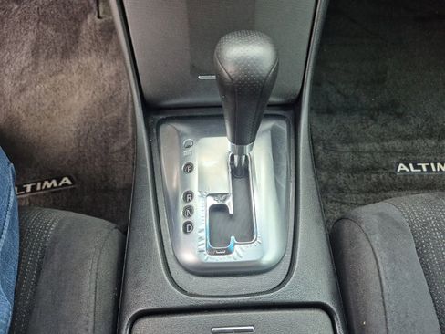 Used 2012 Nissan Altima 2.5 S FWD image 22