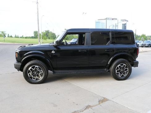 Used 2025 Ford Bronco Outer Banks AWD/4WD image 4
