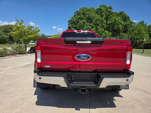 Used 2019 Ford F350 Lariat w/ Lariat Value Package AWD/4WD image 8