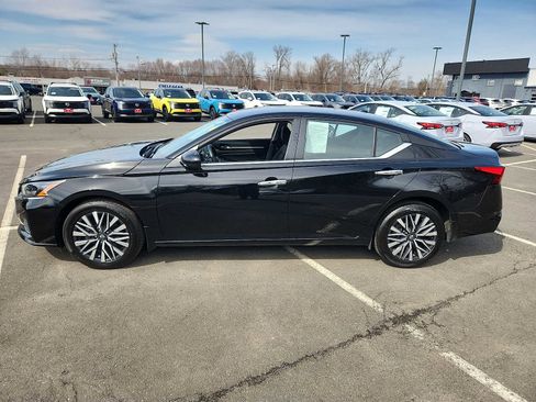 Used 2023 Nissan Altima 2.5 SV image 6