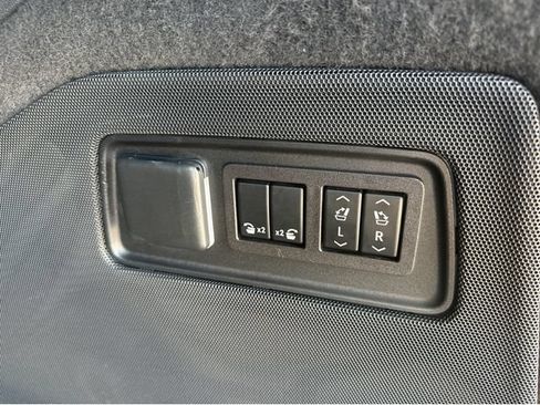 Certified 2023 Cadillac Escalade Sport Platinum AWD/4WD image 33