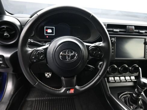 Used 2024 Toyota GR86 Premium RWD image 13