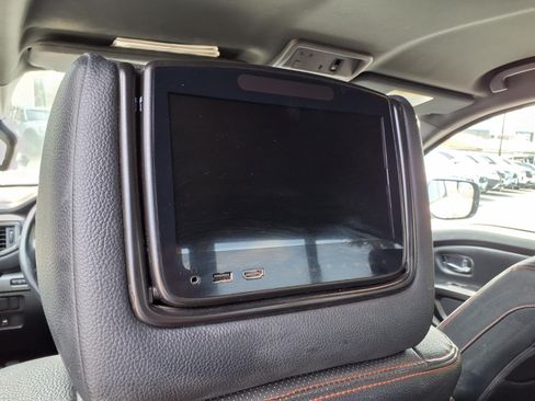Used 2021 Nissan Titan PRO-4X w/ Pro-4x Convenience Package AWD/4WD image 15