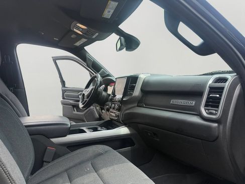 Used 2019 RAM 1500 Big Horn AWD/4WD image 11