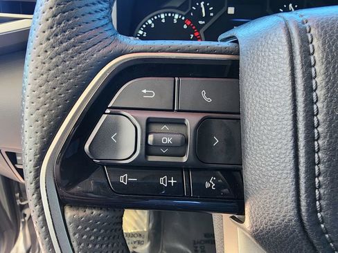 Used 2023 Toyota Tundra Limited AWD/4WD image 19