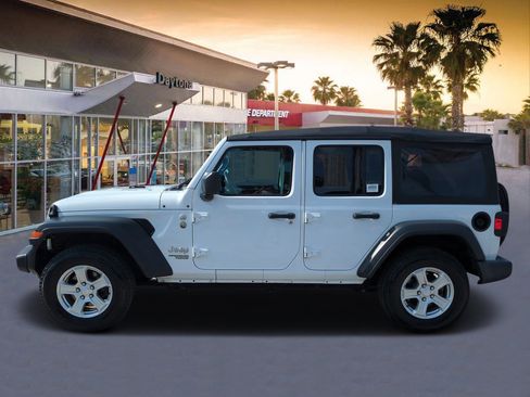 Used 2019 Jeep Wrangler Unlimited Sport S image 6