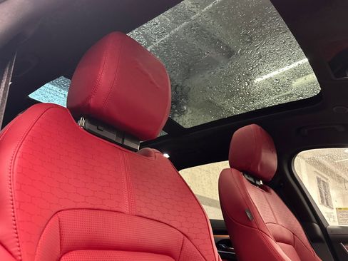 New 2025 Jaguar F-PACE R-Dynamic S image 22