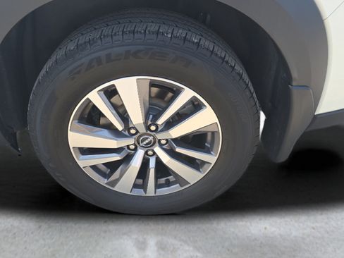 Used 2022 Nissan Pathfinder SL w/ Cargo Package AWD/4WD image 30