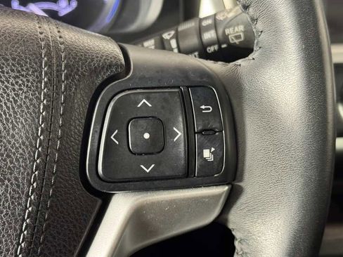Used 2016 Toyota Highlander XLE FWD image 14