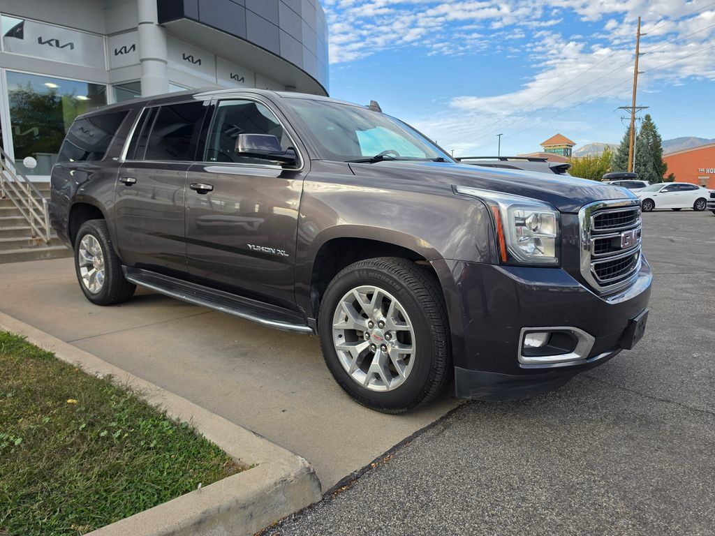 Used 2018 GMC Yukon XL SLT w/ Open Road Package AWD/4WD image 3